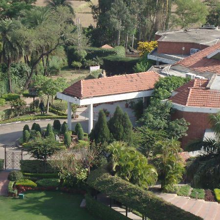 Hotel North Park Panchkula Bagian luar foto