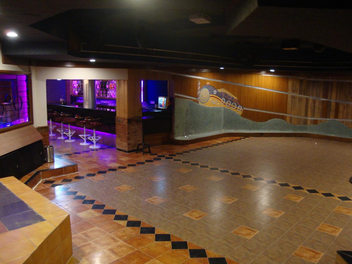 Hotel North Park Panchkula Bagian luar foto